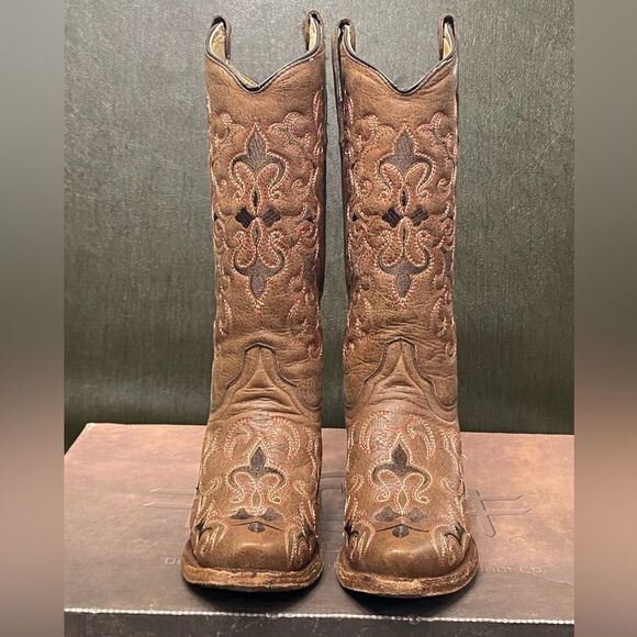Circle H Brown Distressed Bone Dragon Embroidered Western Leather Boots Size 6.5 - Picture 4 of 14